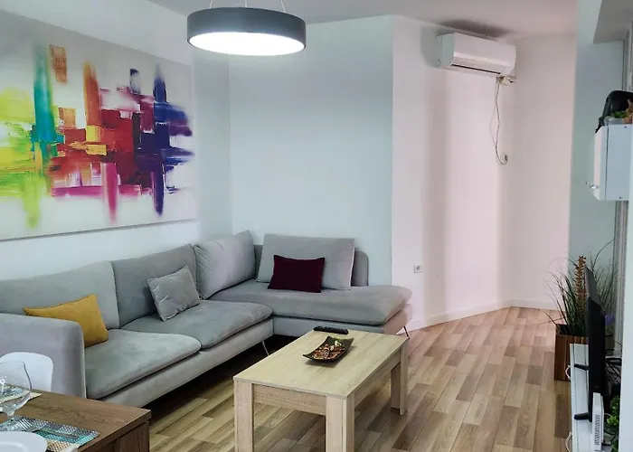 2E Apartment Myslym Shyri