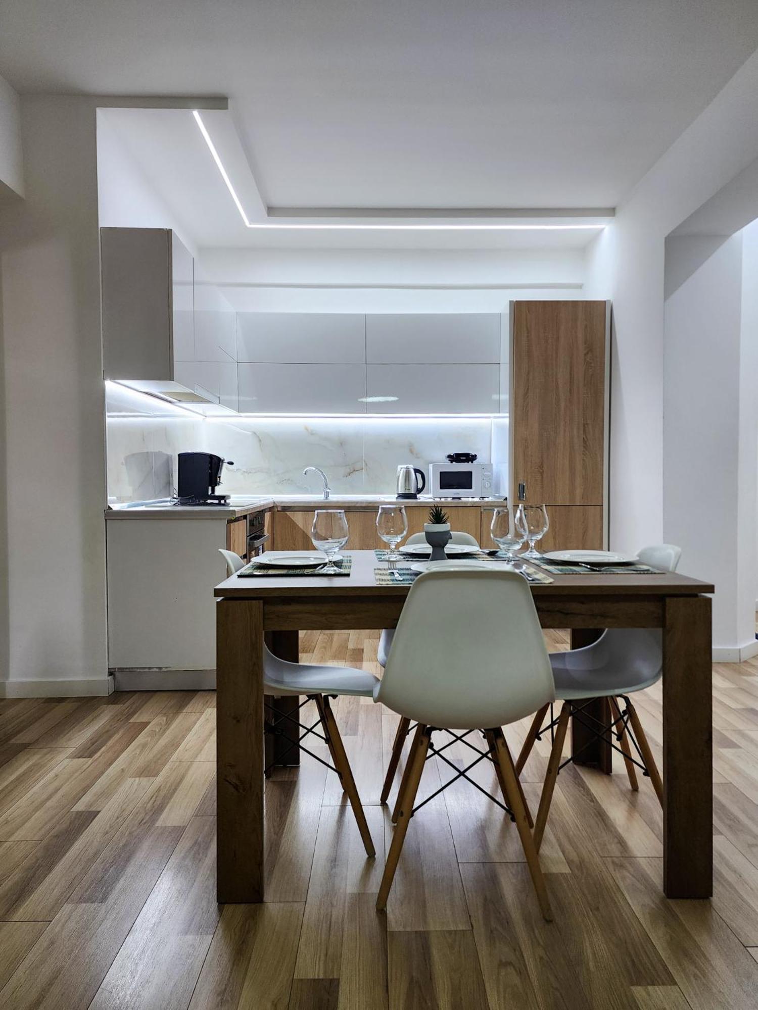 Apartment 2e Myslym Shyri *